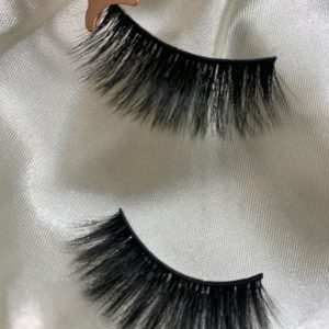 'Flashy' False Eyelashes